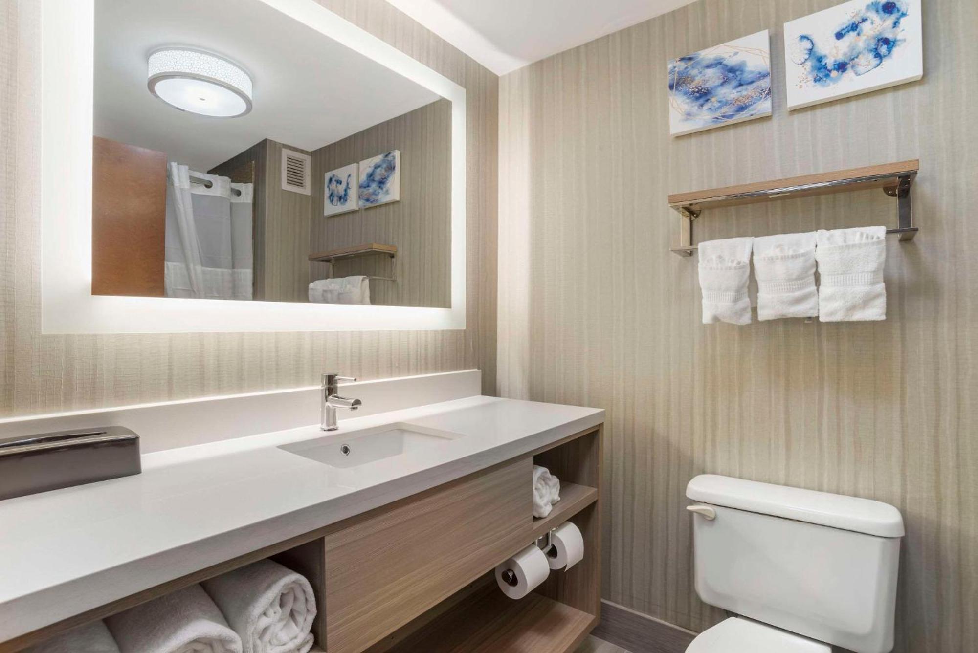 Comfort At Westgate Mall Hotel 3*